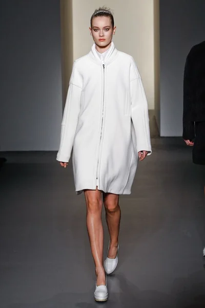 Look 5